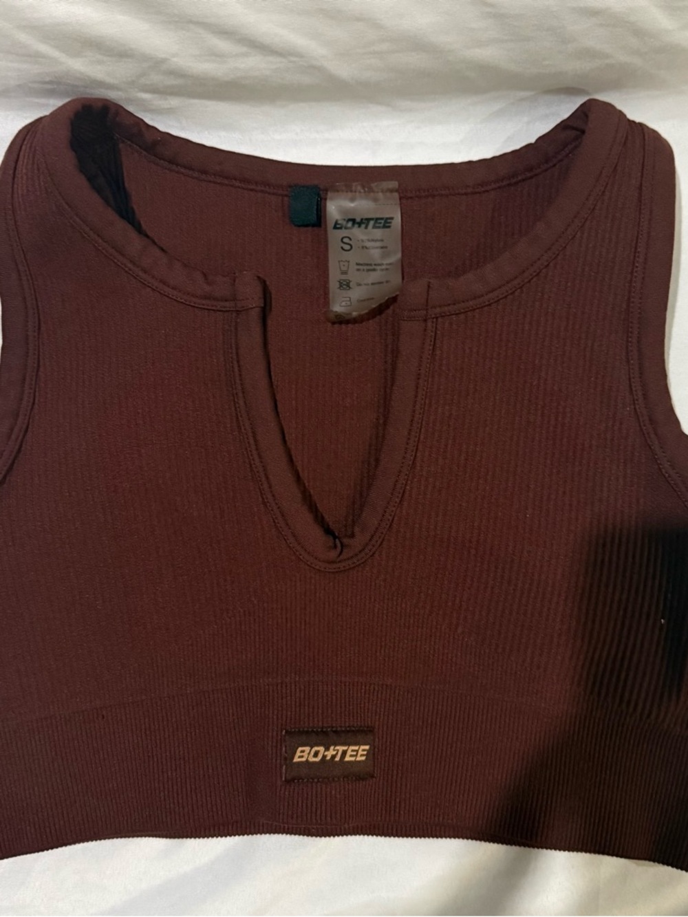 Bo + Tee Ribbed Scoop V Neck Sports Bra Brown Small